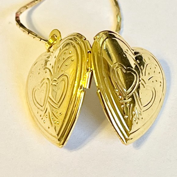 Vintage Gold Rose Flower Heart Locket Necklace Victorian Photo Charm 24" Plated - Picture 7 of 10